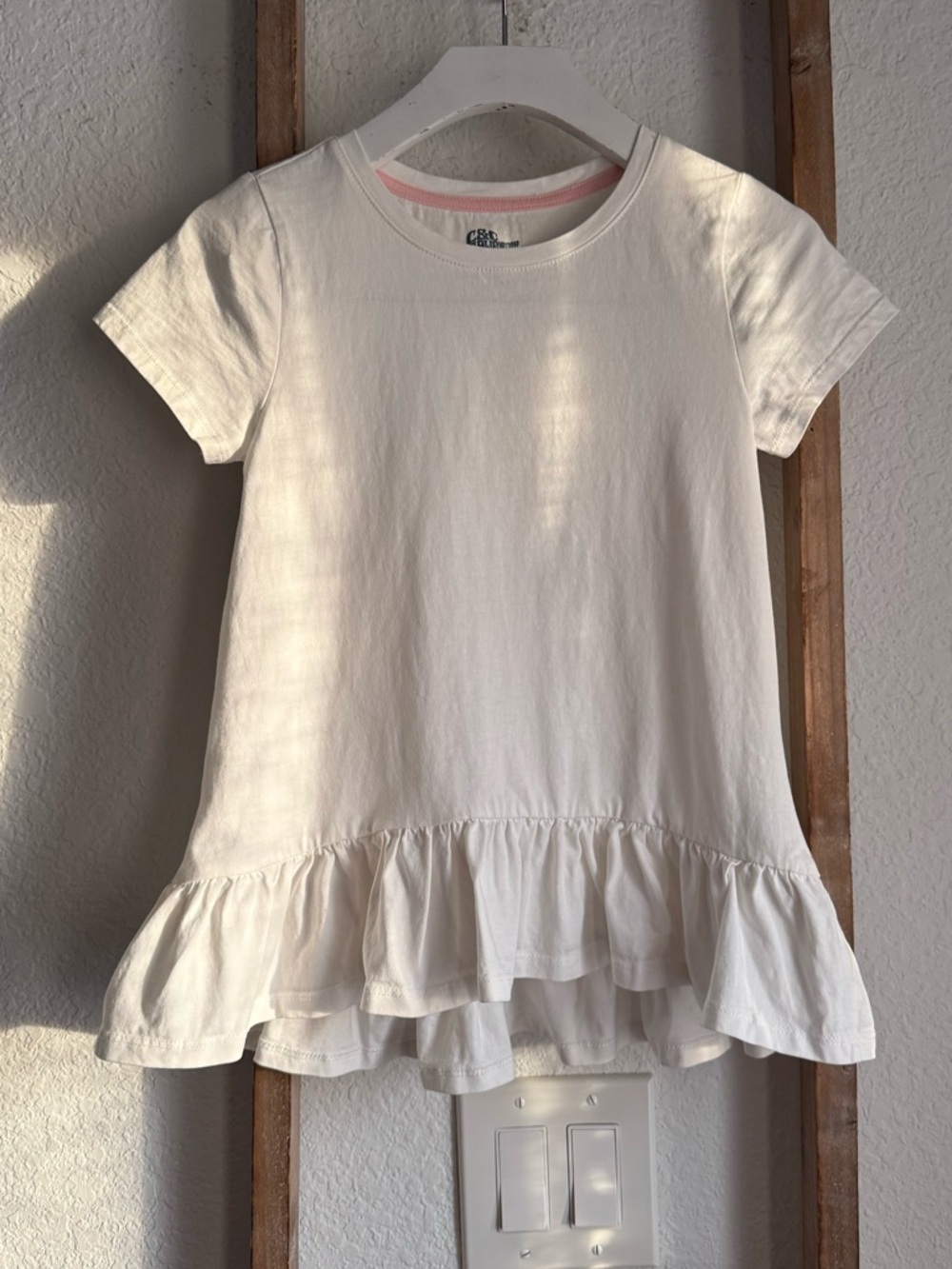C&C California White Ruffle Hem T-Shirt girls sz: Med or 7/8